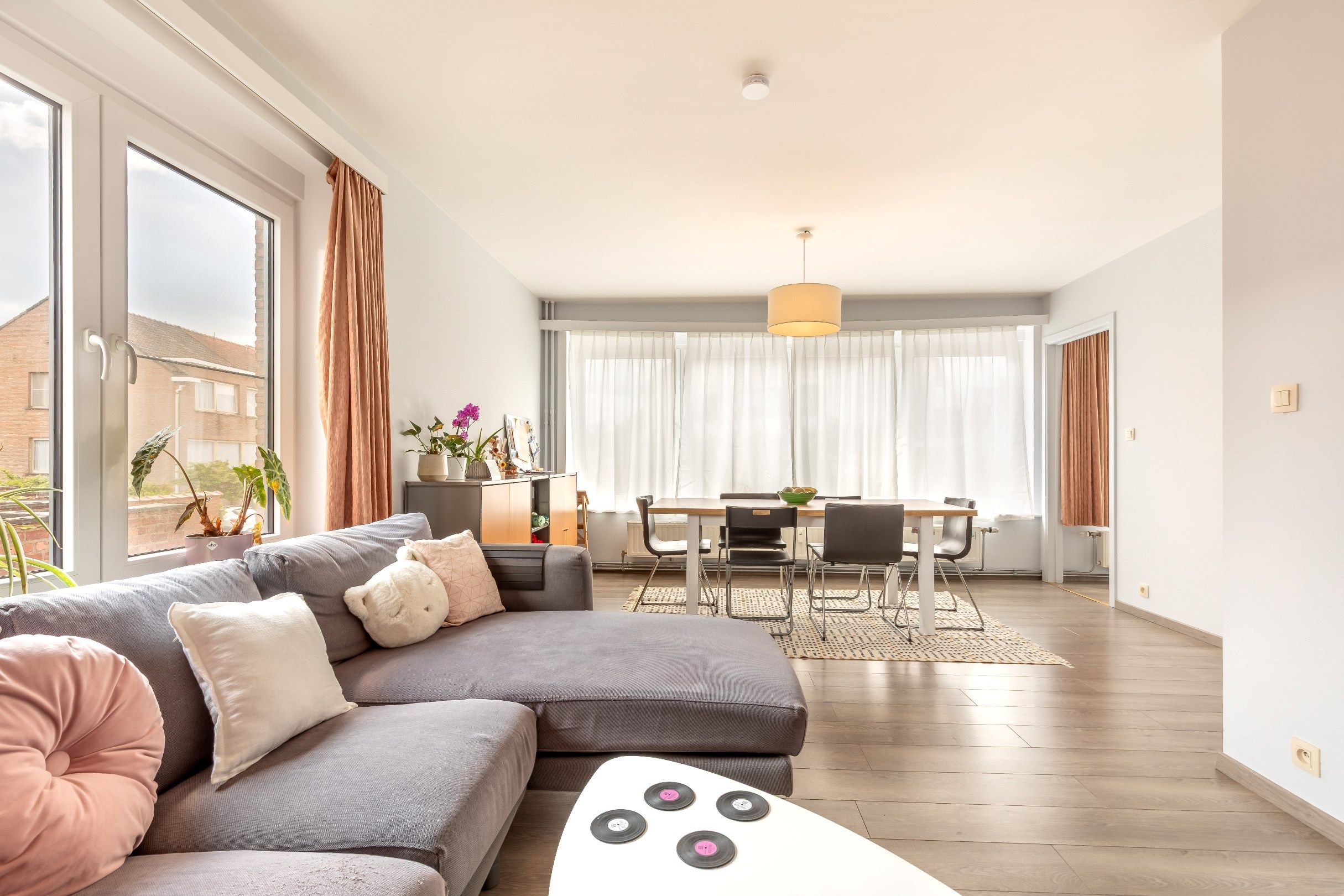 Gezellig 2-slaapkamer appartement te Heverlee! foto {{pictureIndex}}