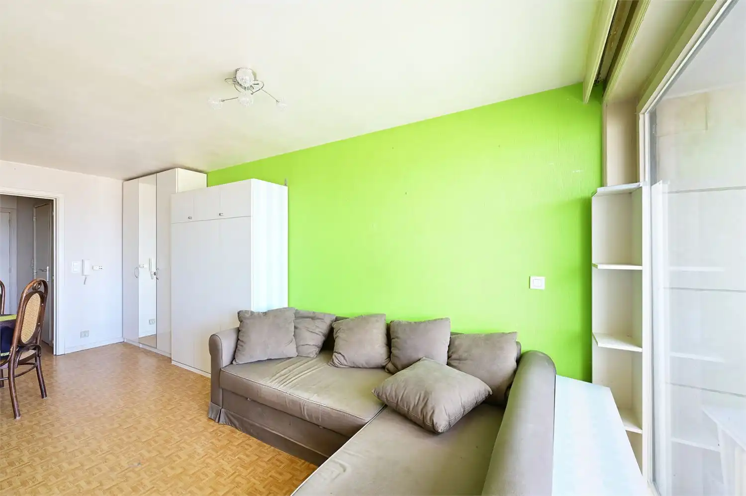 Studio met prachtig frontaal zeezicht foto 5