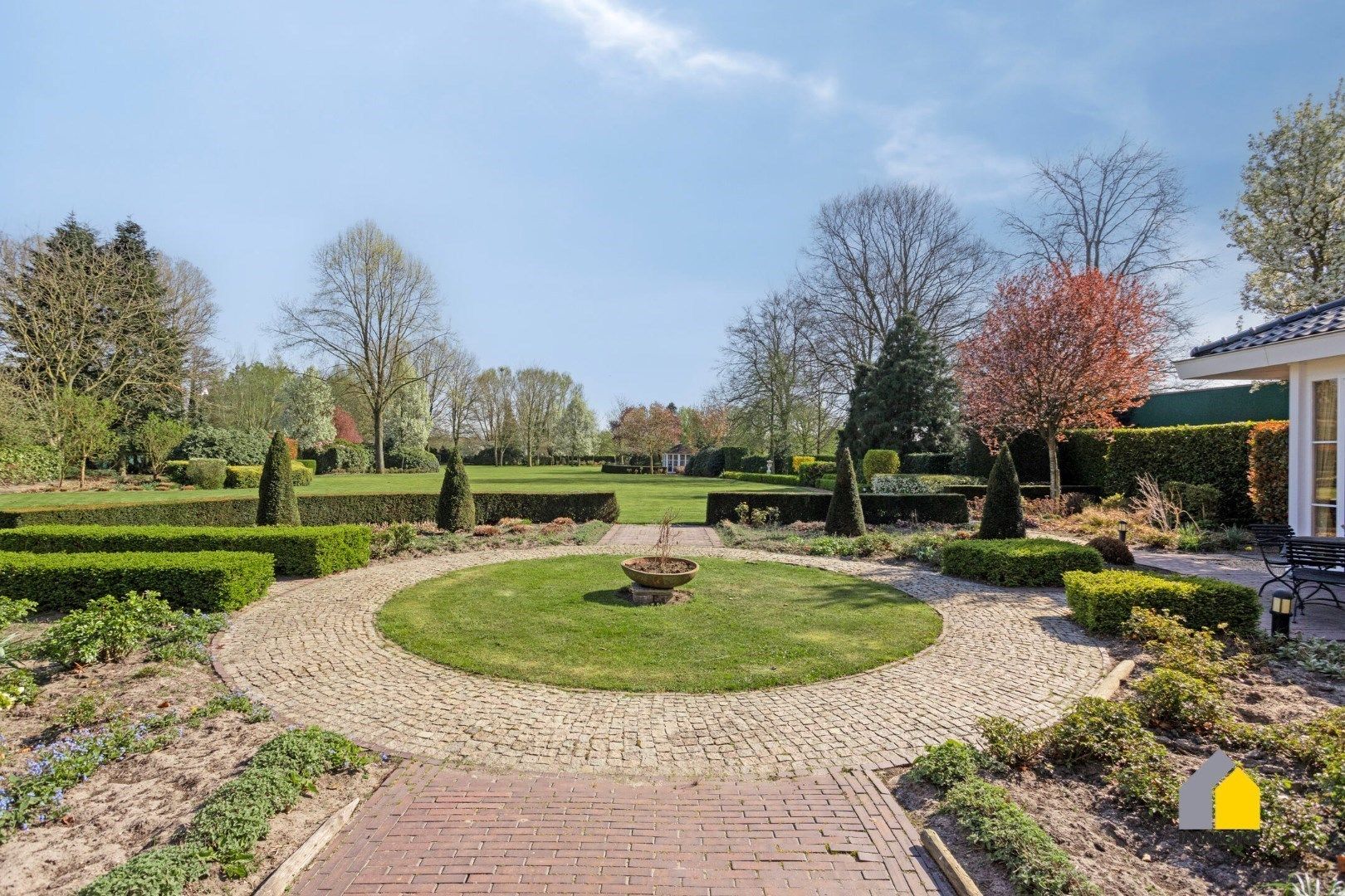 Tijdloze, stijlvolle villa met parktuin op toplocatie. foto 36