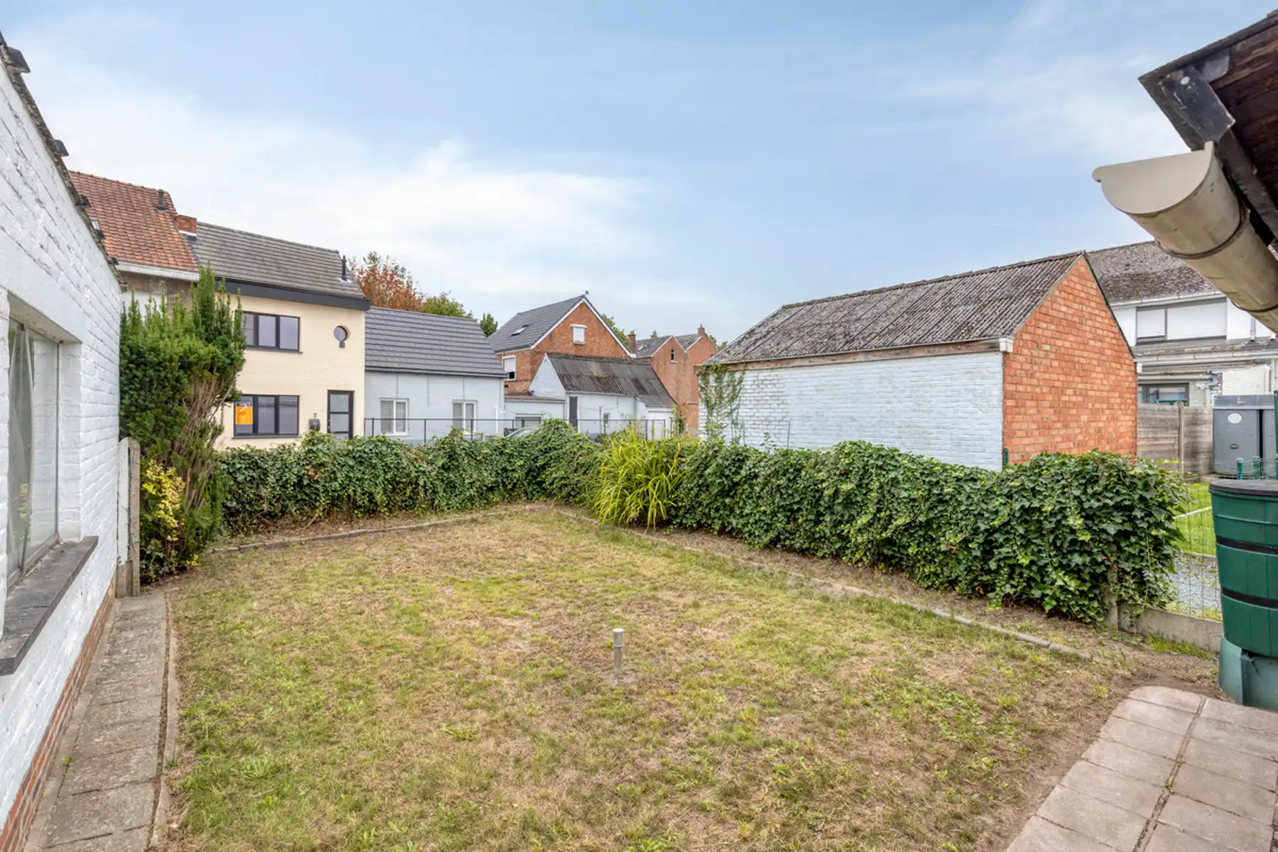 Instapklare centrum-woning pal bij centrum Buggenhout  foto 30