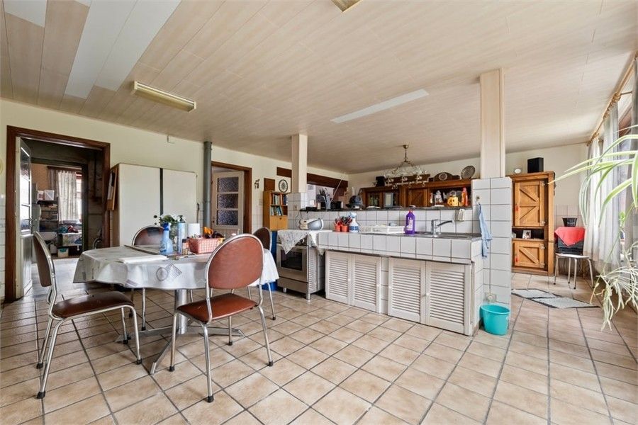 RUIM TE REOVEREN GEZINSWONING OP EEN PERCEEL VAN 8A79CA IN HET CENTRUM VAN SINT-TRUIDEN foto 16