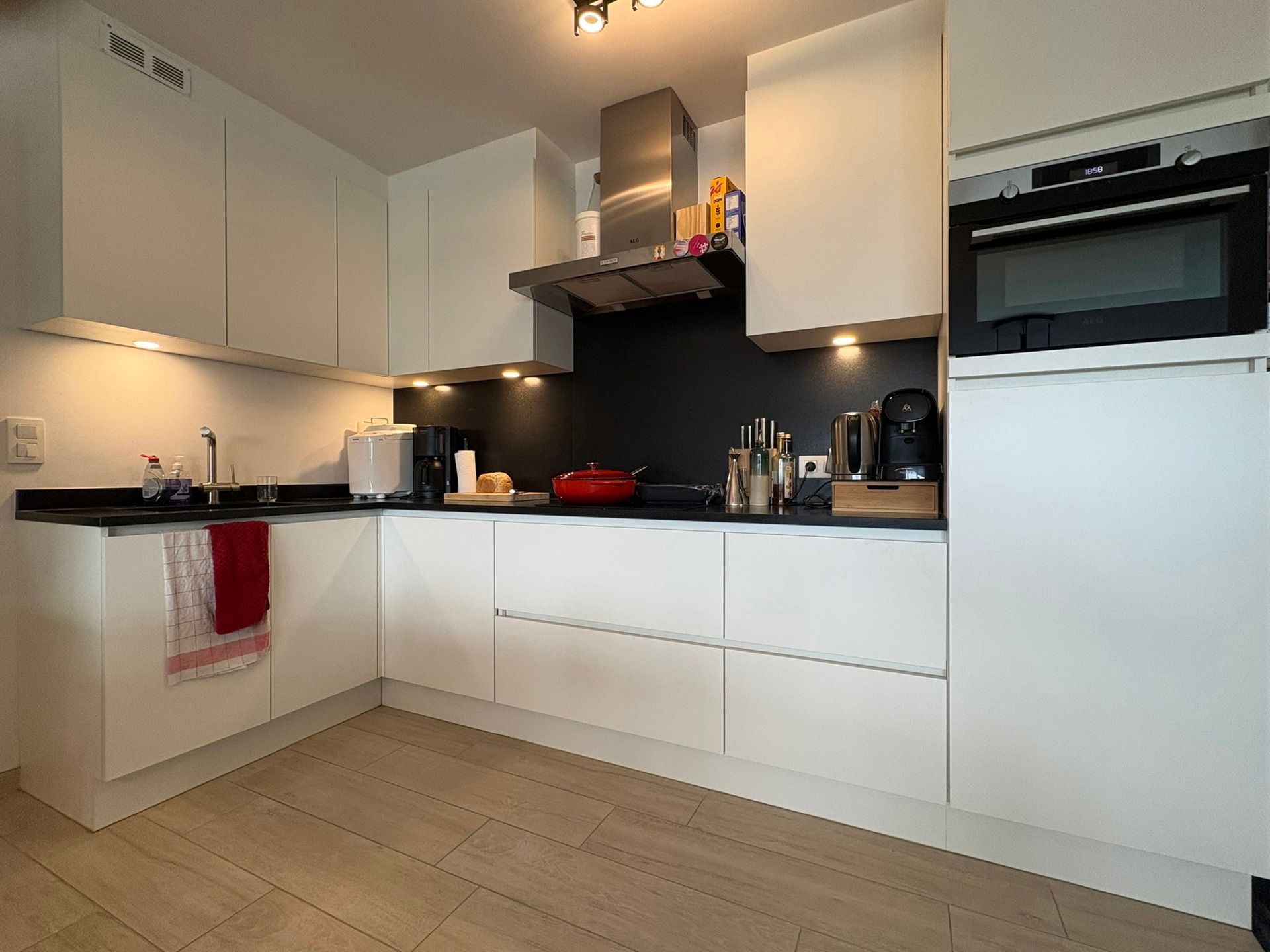 Instapklaar en centraal gelegen appartement  in het hart van Deinze foto 4
