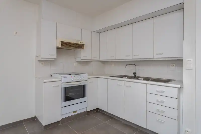 recent gerenoveerd 1-slaapkamer appartement te Eeklo foto 8