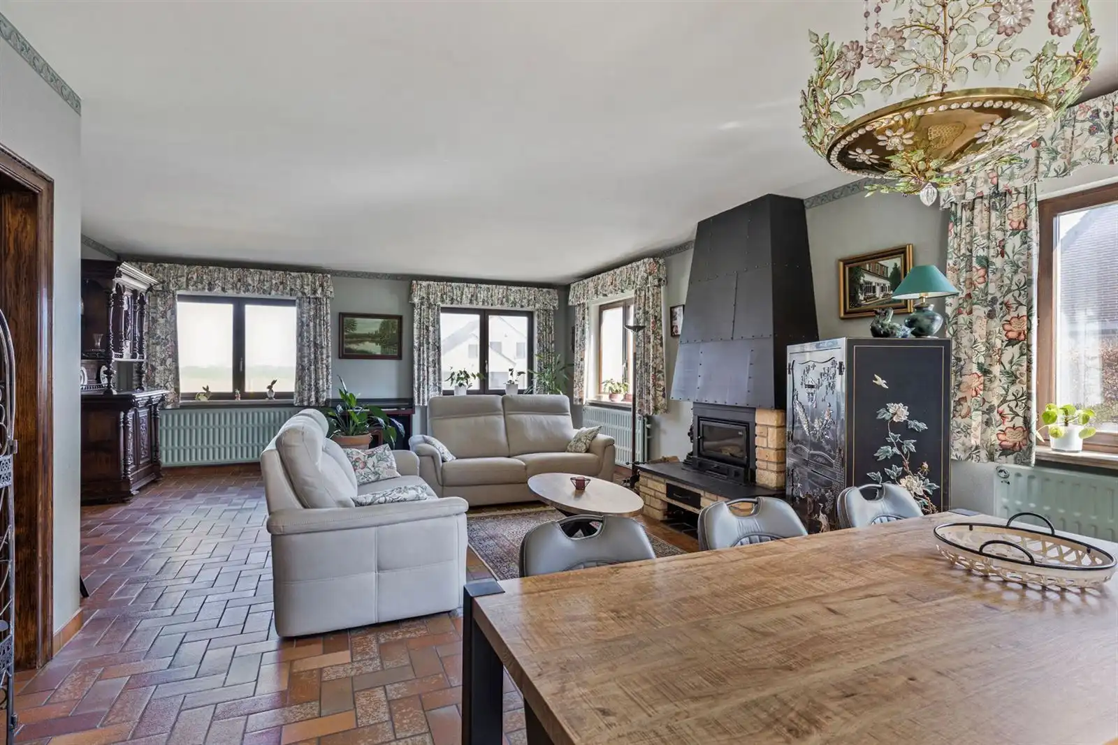 Charmante villa bij het bos van Strihoux foto 7