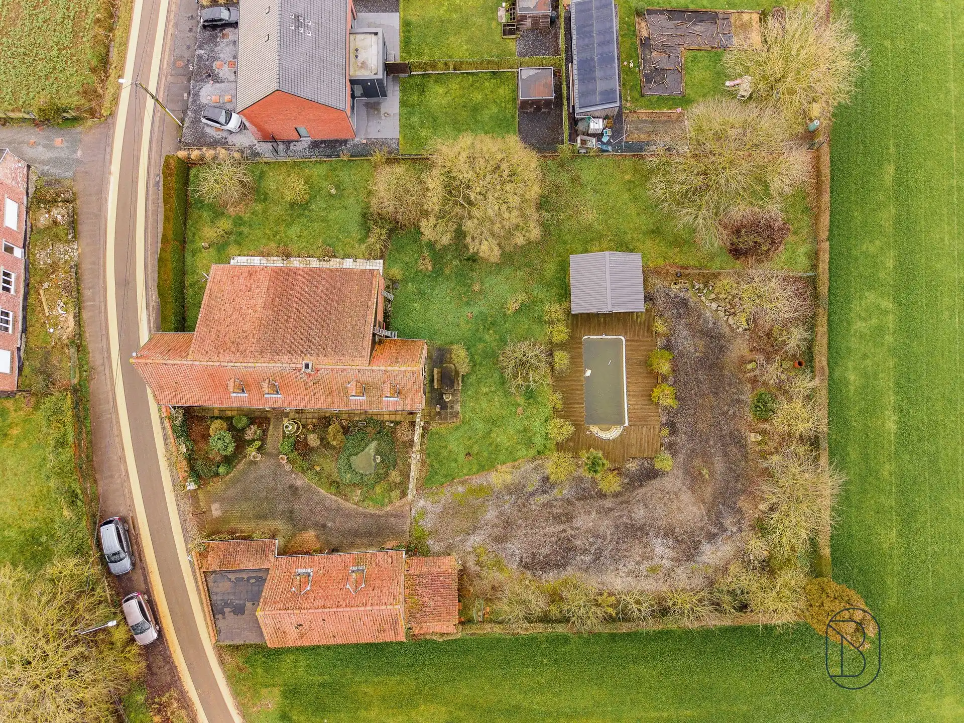 Charmante woning en bijgebouwen, met een prachtig zicht! foto 30