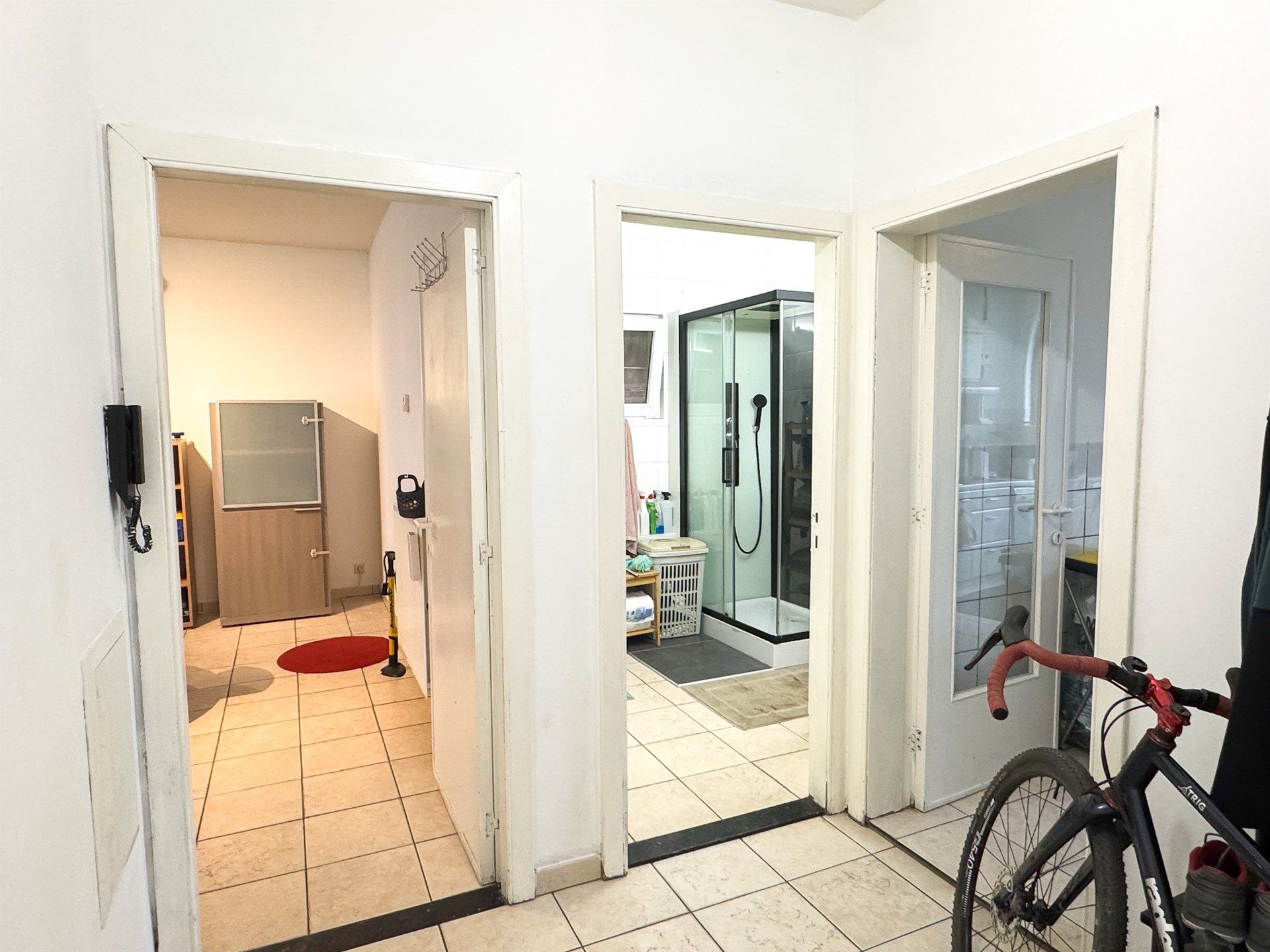 2 slaapkamerappartement nabij verschillende invalswegen! foto 10
