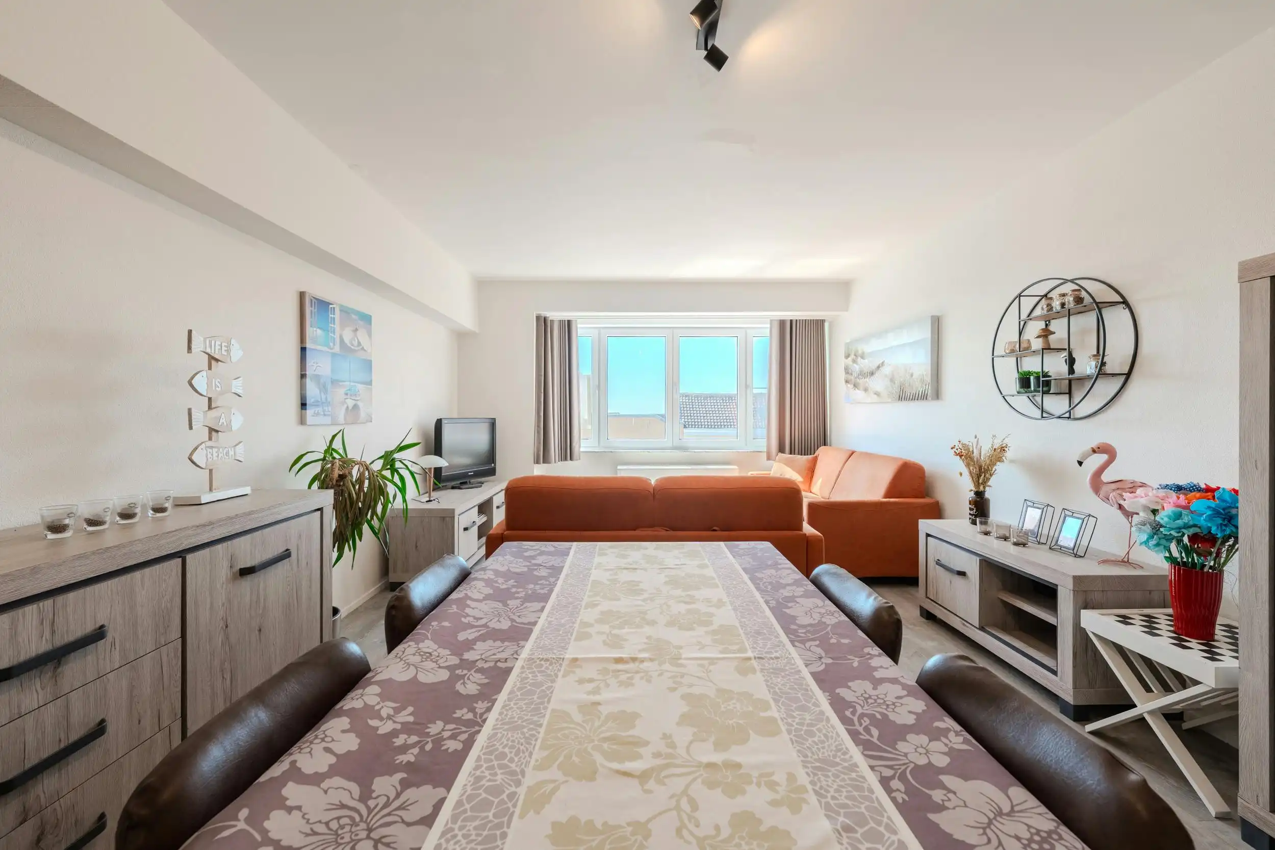 Gerenoveerd appartement vlakbij de Zeedijk te Middelkerke! foto 5