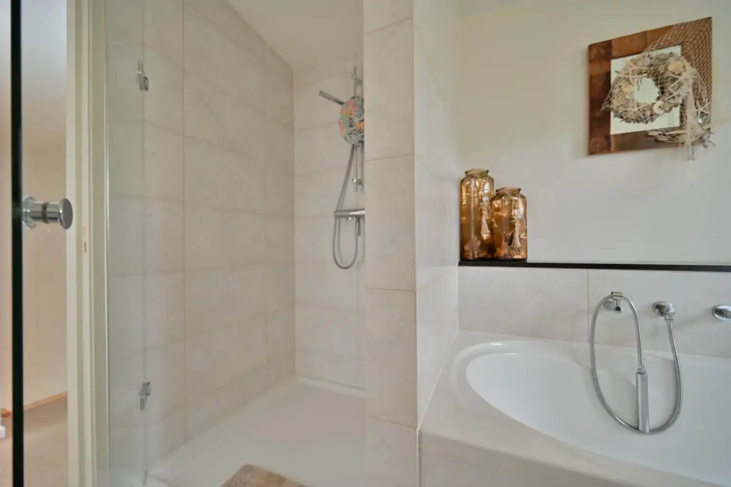 Hier woon je waar rust, ruimte en natuur samenvloeien foto 31