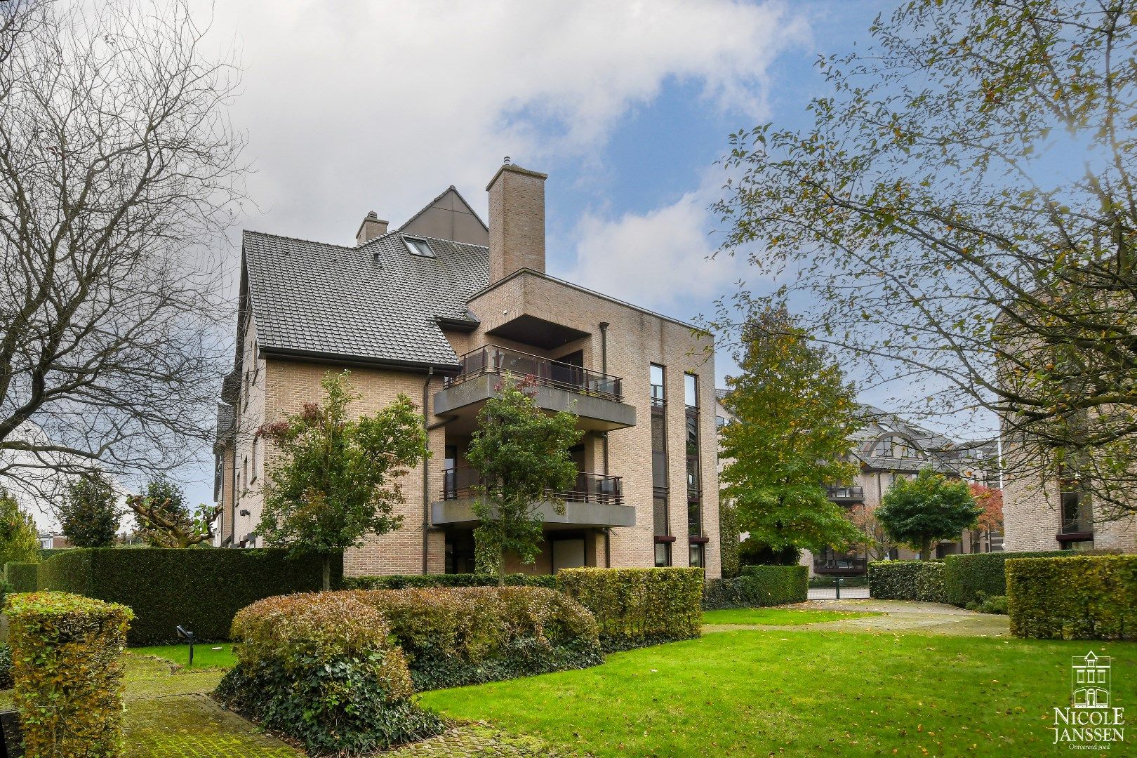 Gelijkvloers luxe-appartement met 3 ruime terrassen en garagebox foto 29