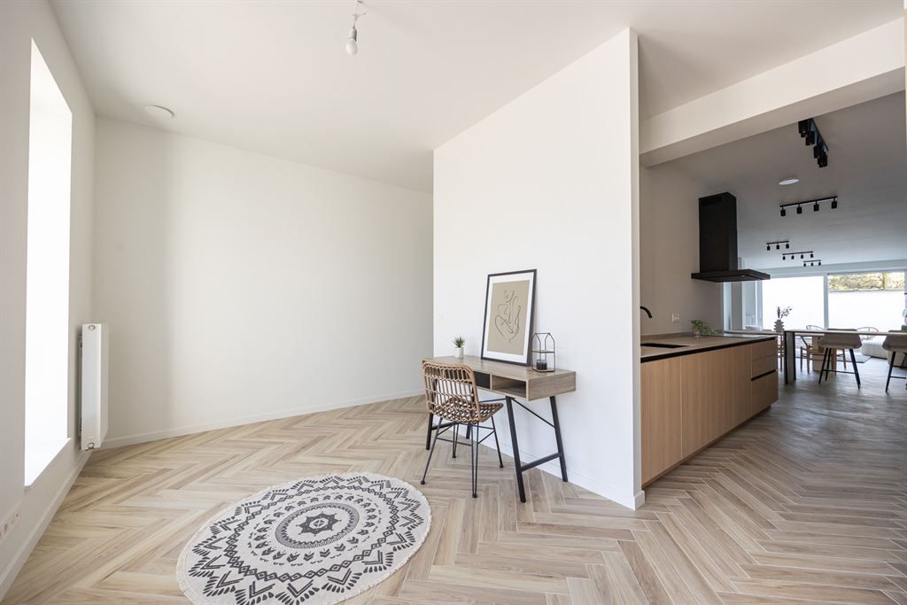 Stijlvol gerenoveerd gelijkvloers appartement foto 9