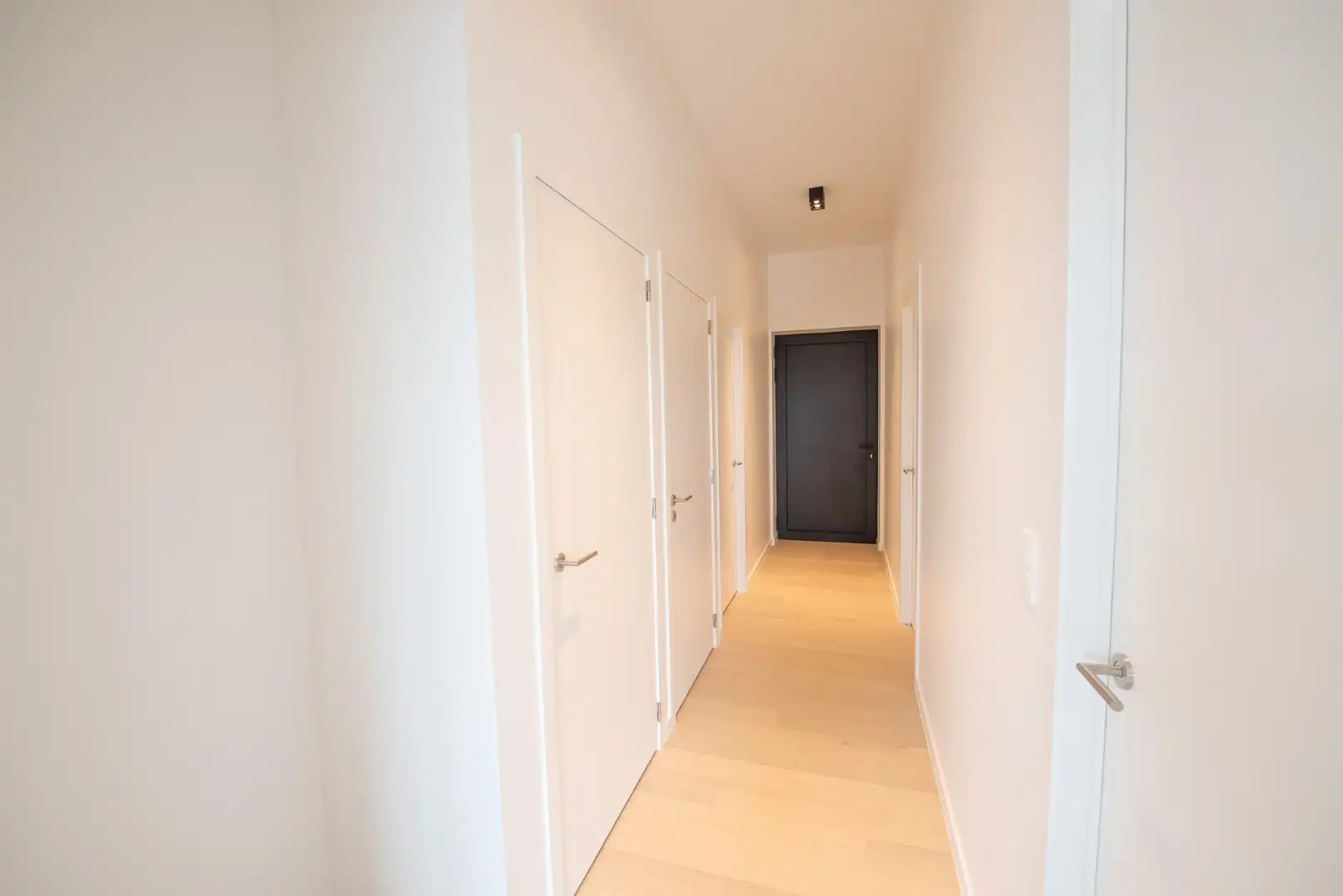 Ruime klassevolle penthouse TE HUUR in Waregem foto 2