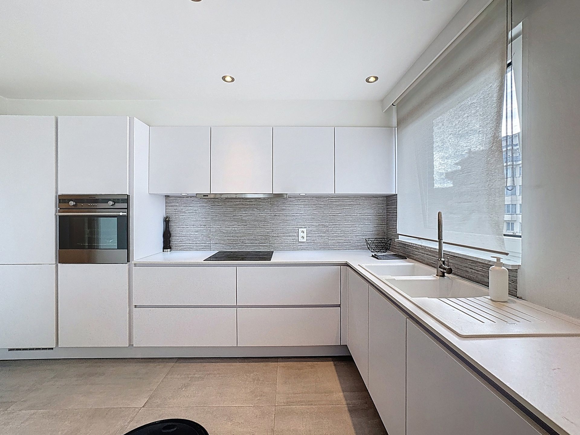Appartement 3 slpk. met 2 terrassen, kelder en parking foto 6