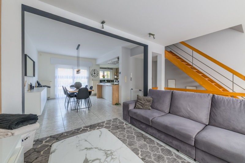 Ideaal als gezinswoning foto {{pictureIndex}}