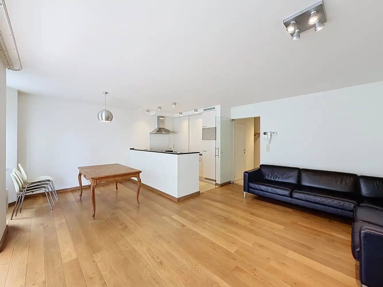 2 slaapkamer appartement vlakbij de Zeedijk in Duinbergen foto 4