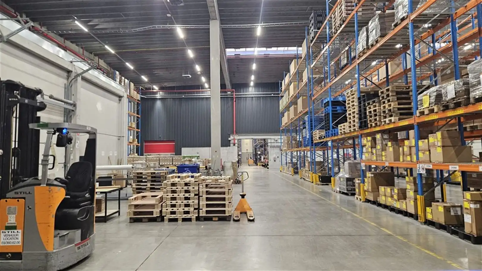 Logistiek met kantoren foto 13