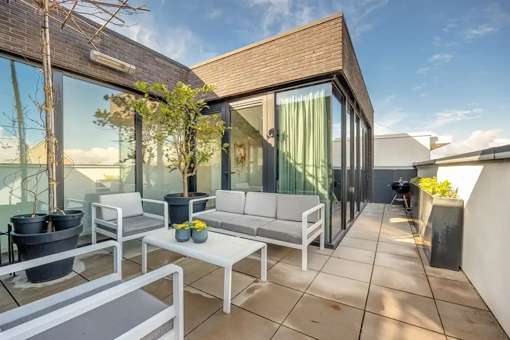 Luxe afgewerkt appartement in hartje Borgerhout foto 7