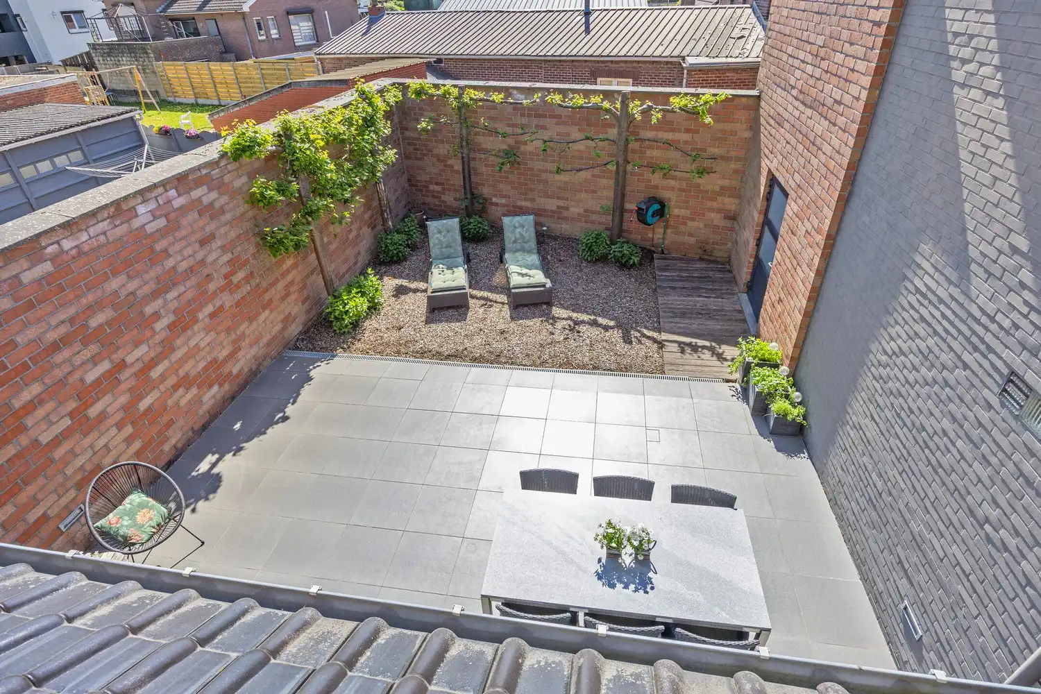 Stijlvol wonen in As: ruime, instapklare woning met tuin en garage foto 35