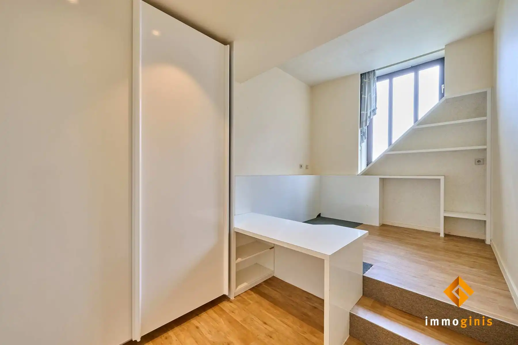 Halfopen woning met 3 slaapkamers en mooie tuin, vlakbij het centrum van Bocholt. foto 14