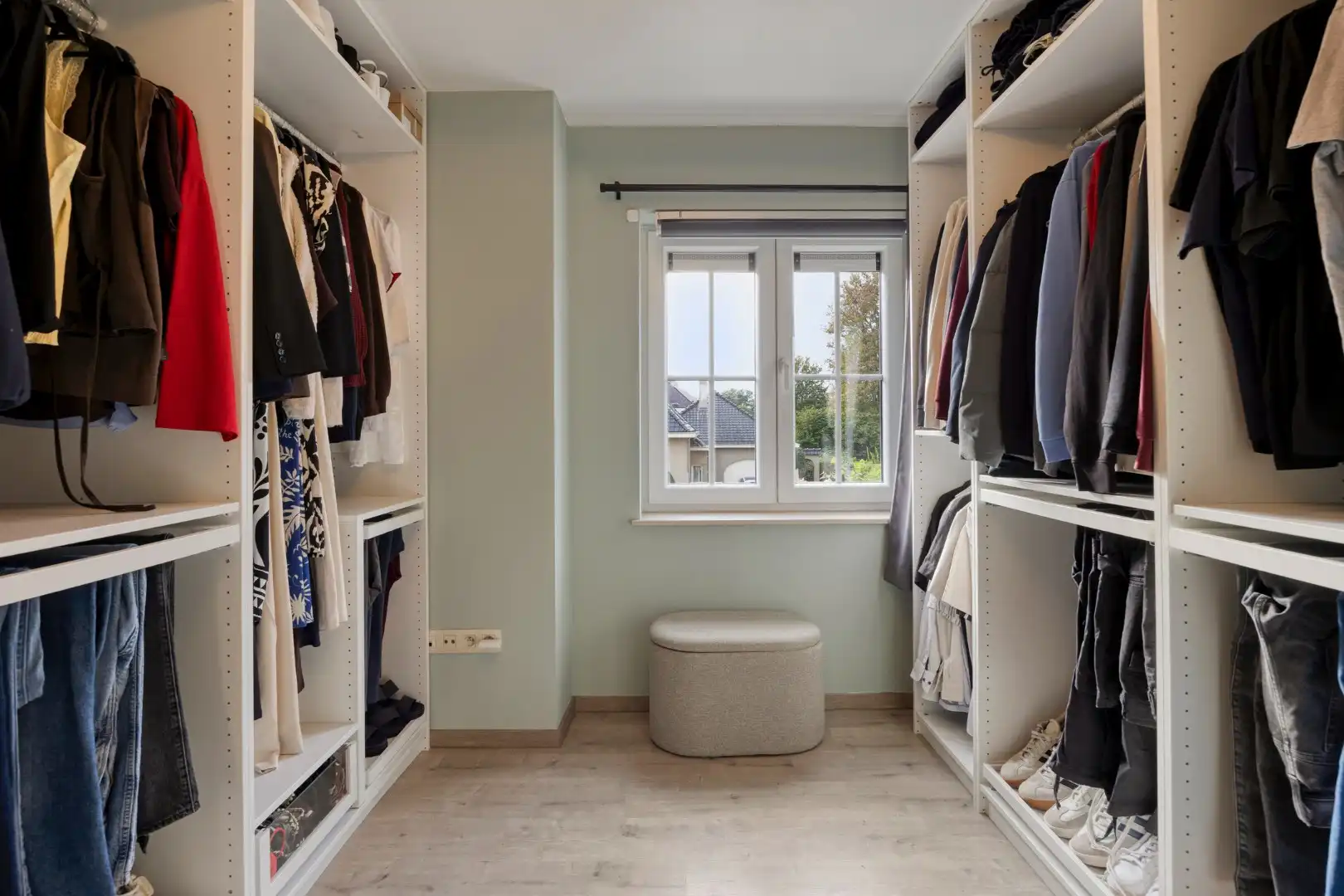 Recente instapklare woning met 3/4 slaapkamers, rustig gelegen te Ham ! foto 14