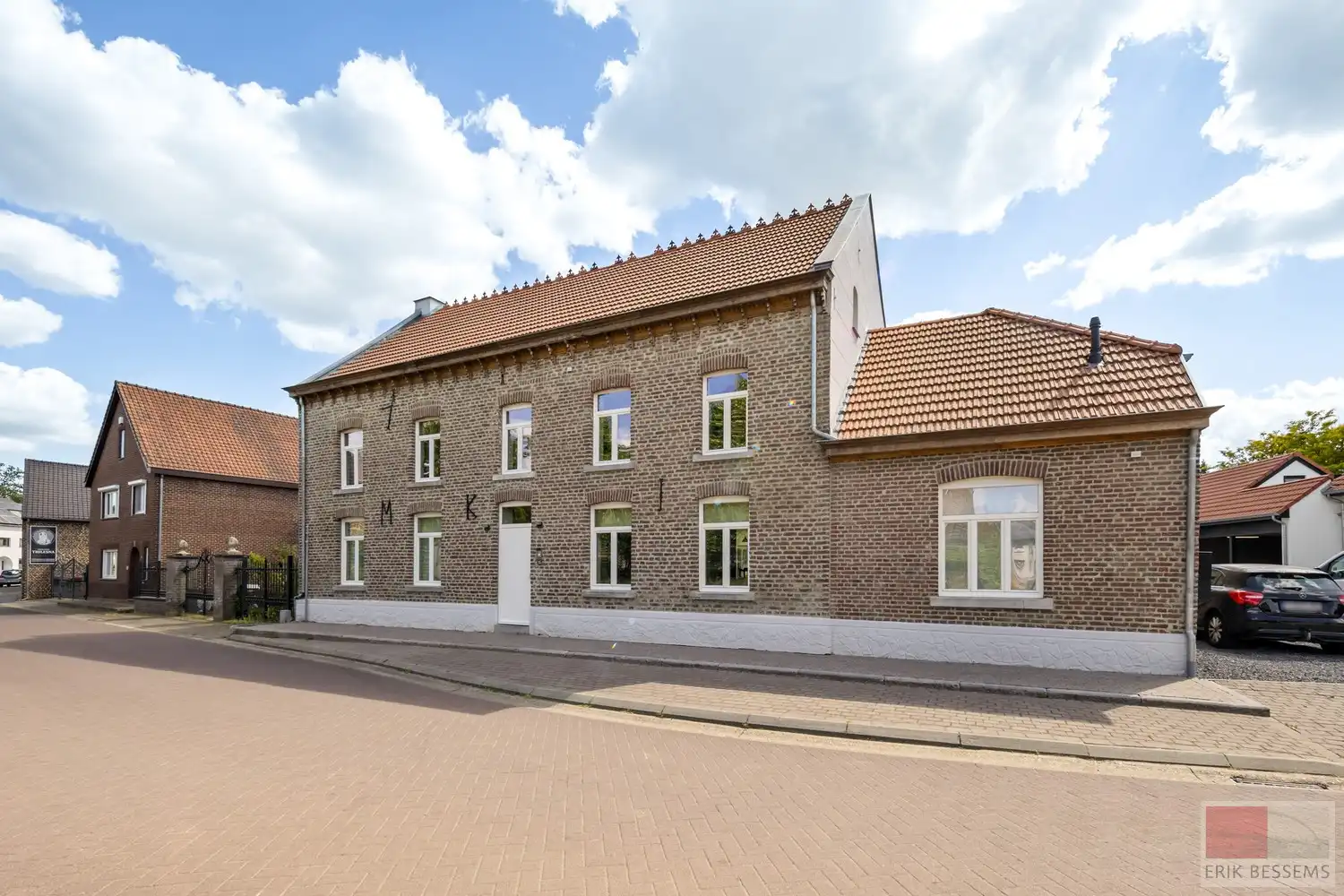 Unieke loft-appartement aan de Oude Kerkstraat 55 in Dilsen-Stokkem foto {{pictureIndex}}