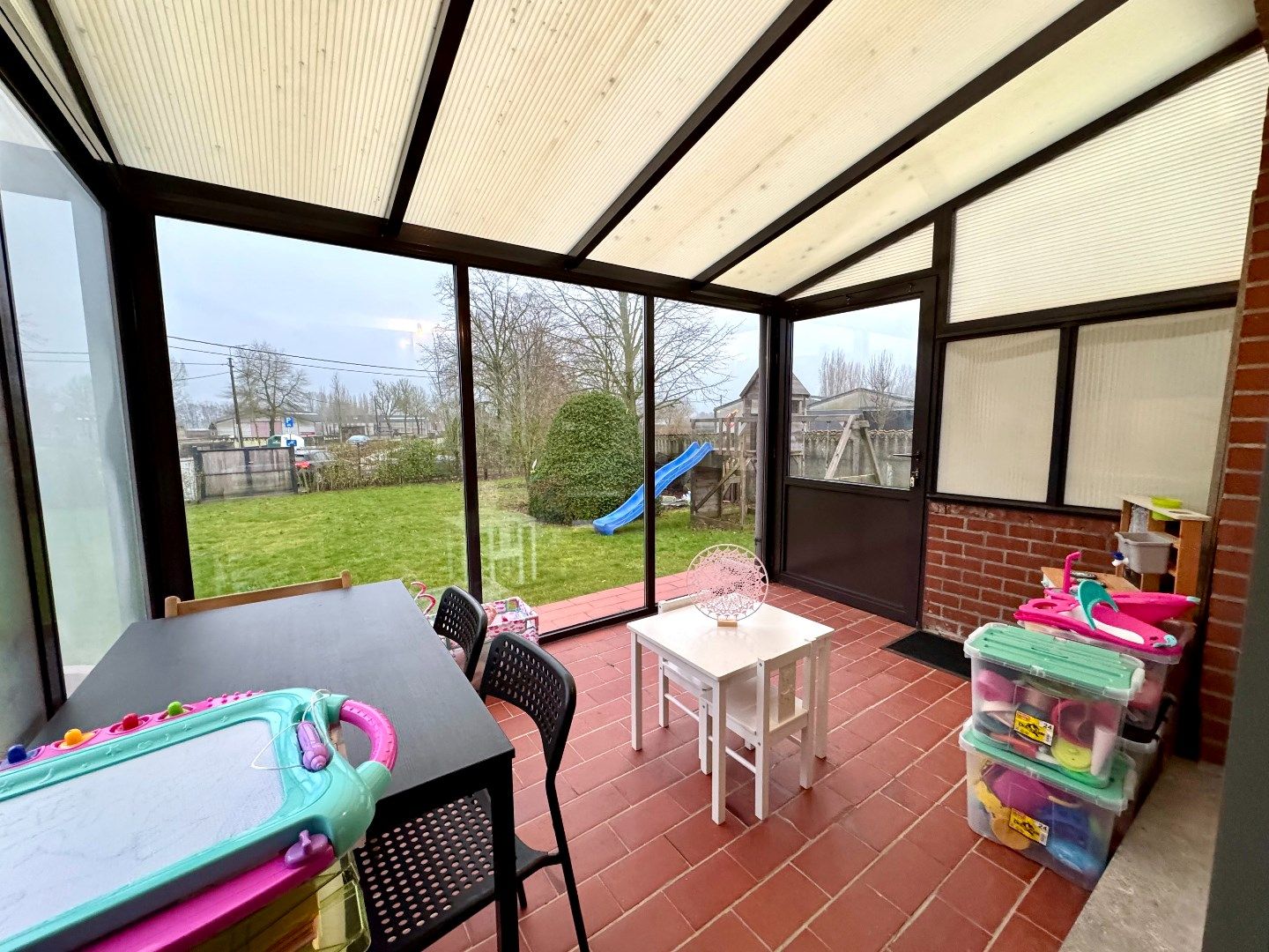 ALLEENSTAANDE WONING MET 4 SLPKS, TUIN EN GARAGE foto 11