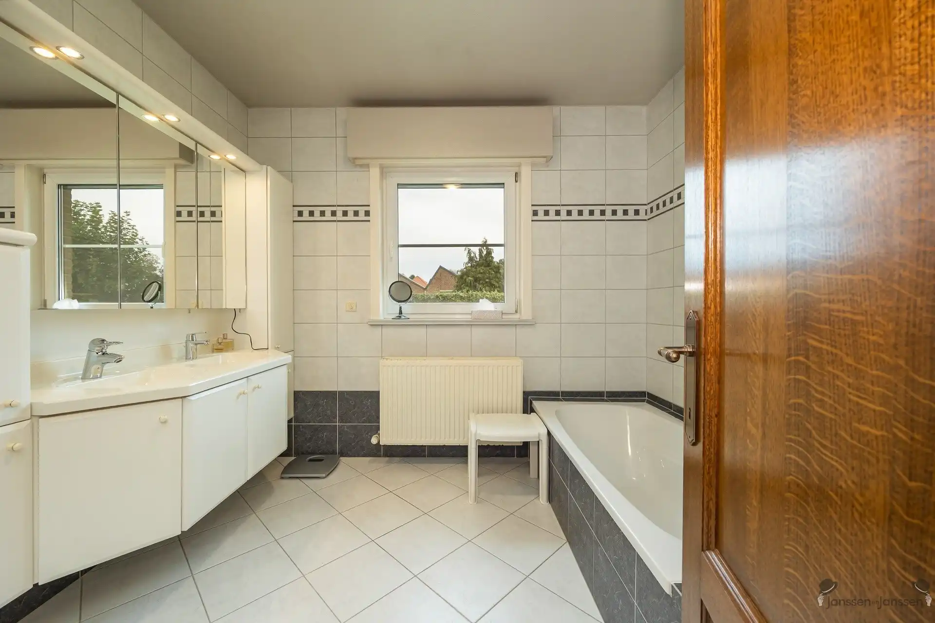 Rustig gelegen bungalow op 1600m² terrein  foto 13