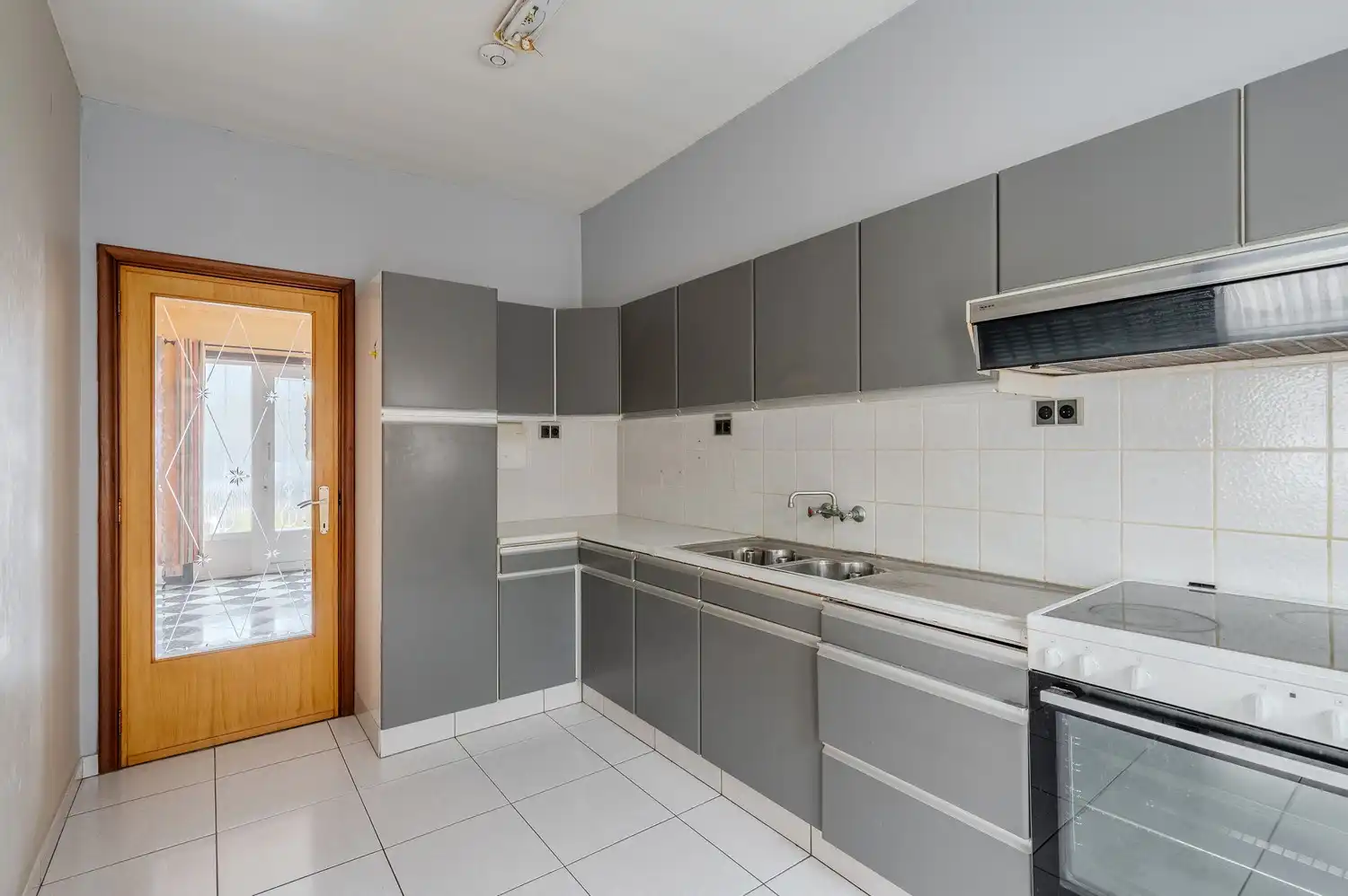 Halfopen bebouwing in doodlopende straat. foto 11