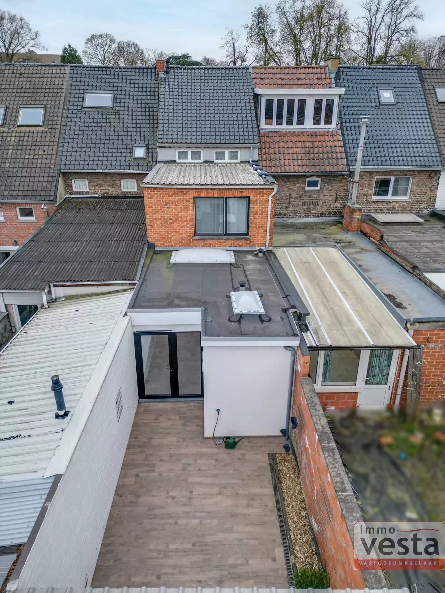Gerenoveerde rijwoning nabij centrum foto 19