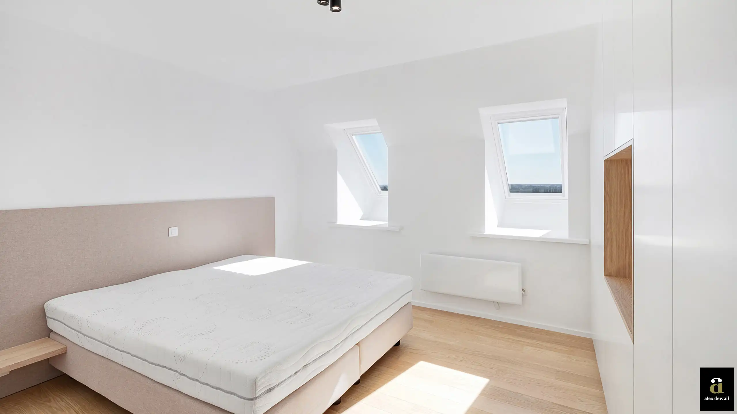 Ruim duplexappartement met vier slaapkamers en zonnig terras in Duinbergen. foto 22