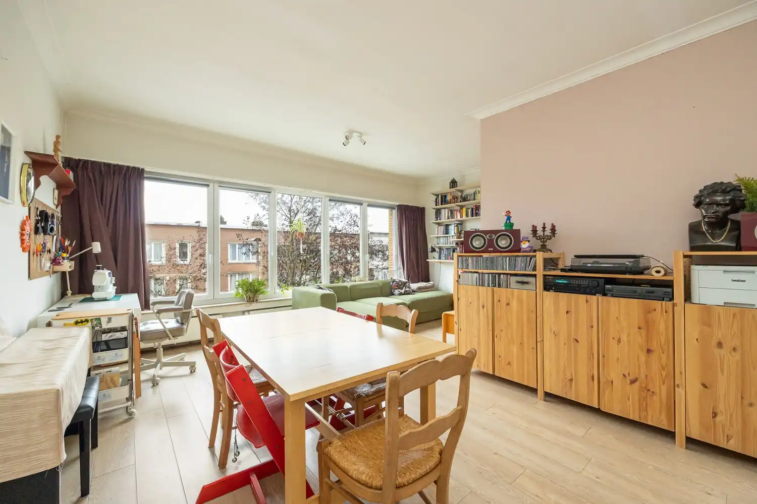 Lichtrijk appartement met 3 slaapkamers foto {{pictureIndex}}