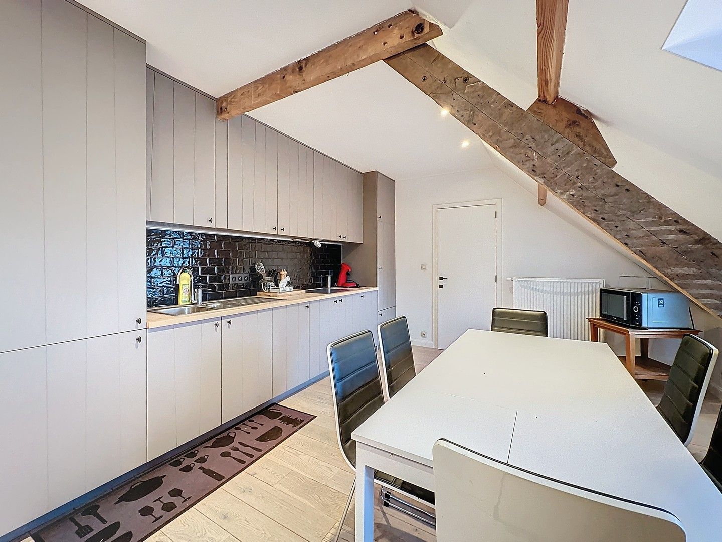Zeer groot duplex appartement met zonneterras. foto 7