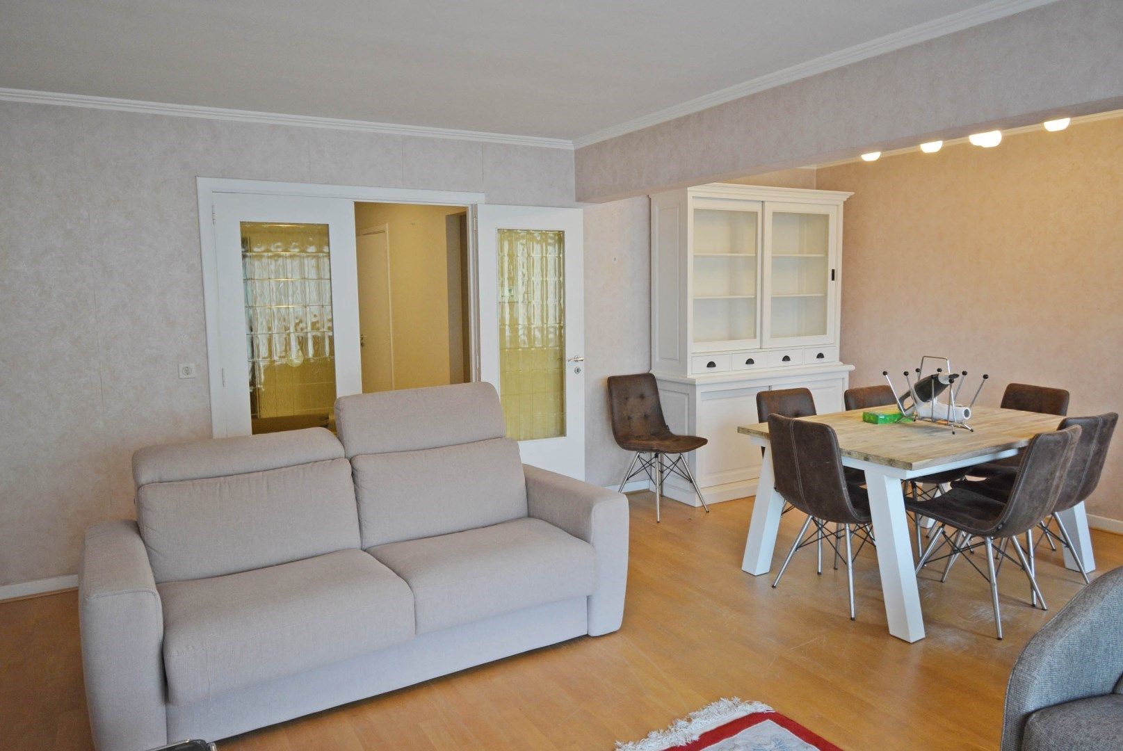 Te renoveren appartement met zijdelings zeezicht vlakbij het Casino foto 2