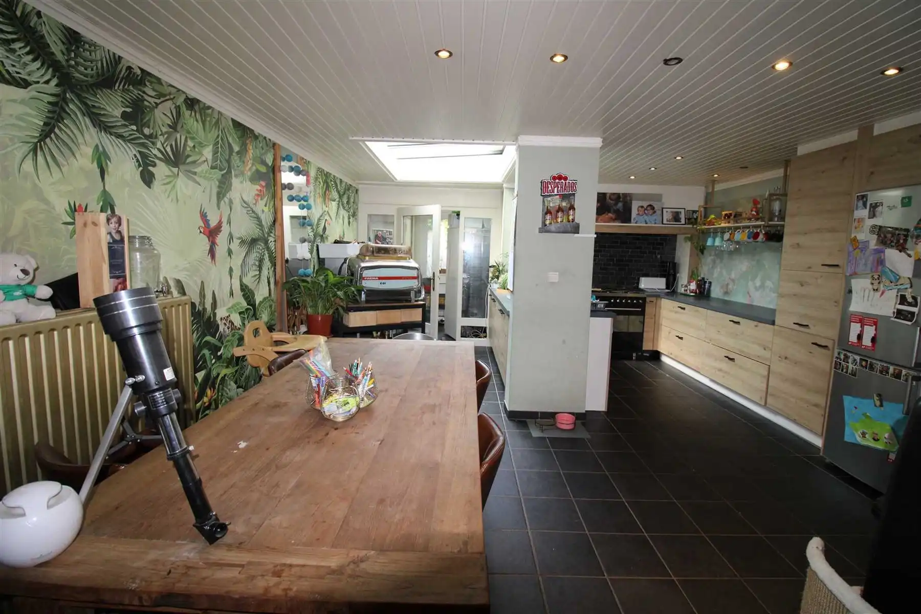 Instapklare woning met 4 slaapkamers, aparte dressing en tuin! foto 6