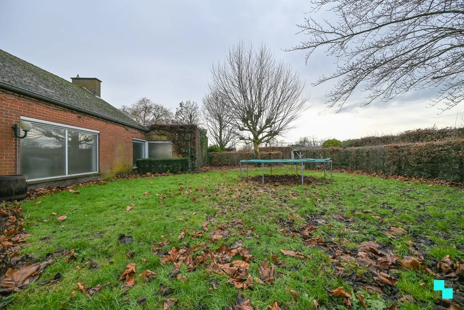 Uitzonderlijke eigendom bestaande uit een gezinswoning & afzonderlijk (kantoor)gebouw te Izegem foto 26