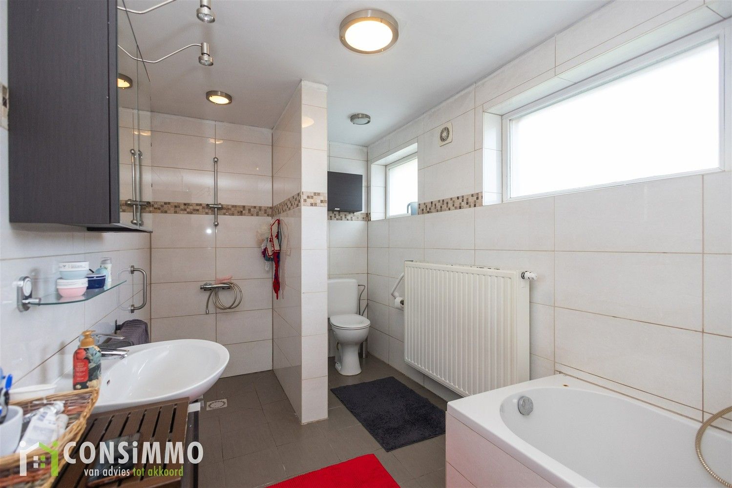 Ruime vrijstaande woning met 5 slaapkamers, loods en 50a perceel in Genk-Zuid foto 15