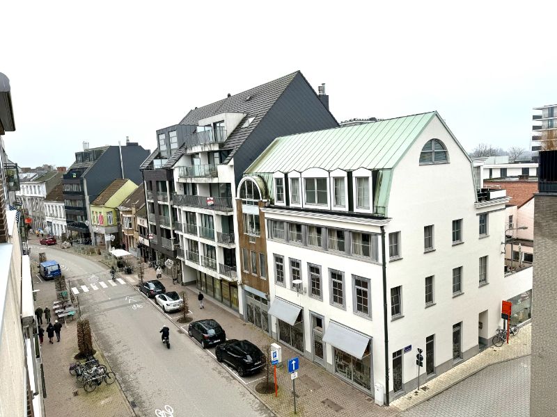 Instapklaar, centraal gelegen appartement met garage foto 17