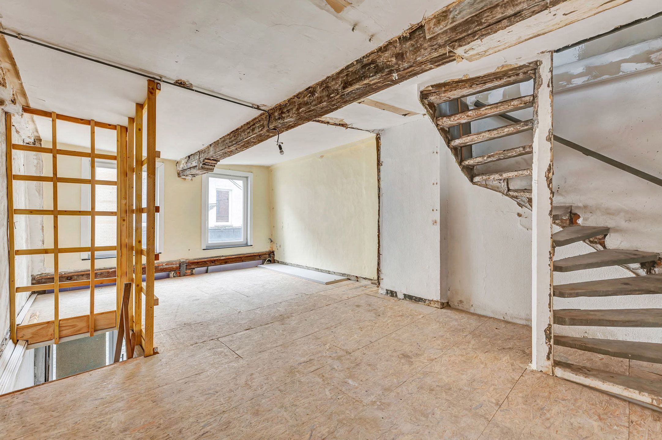 Casco handelspand in Basiliekstraat Halle foto 4