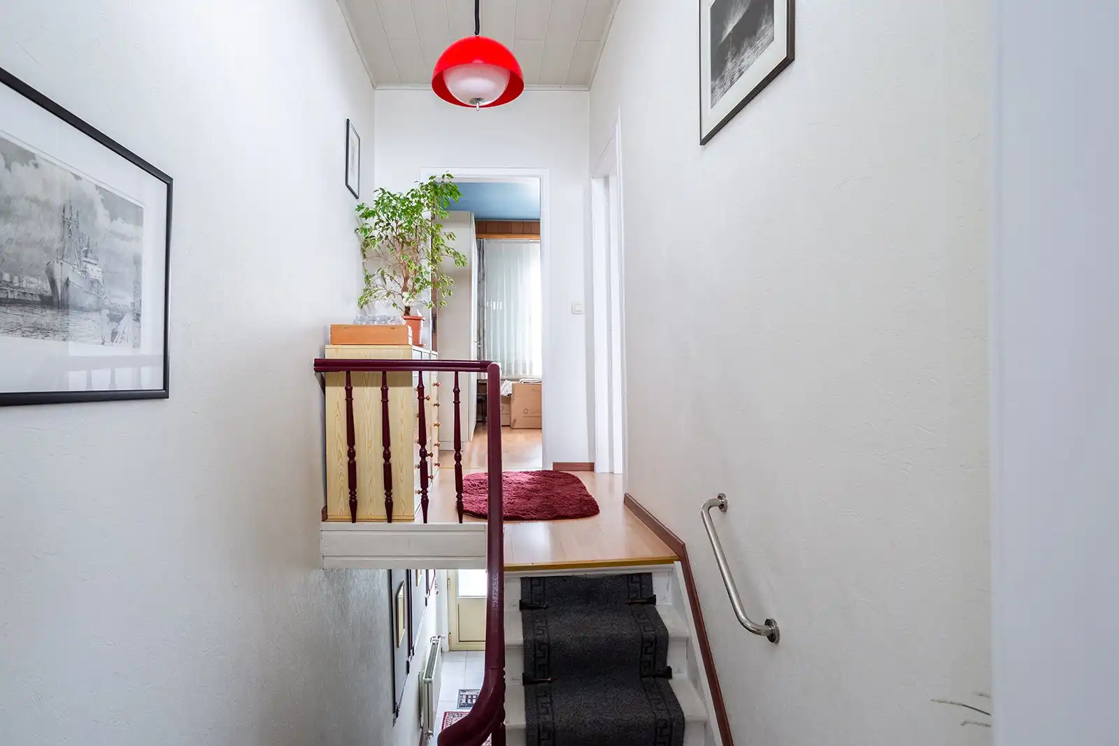 Woning met veel potentieel en zuidwestgerichte stadskoer  foto 12