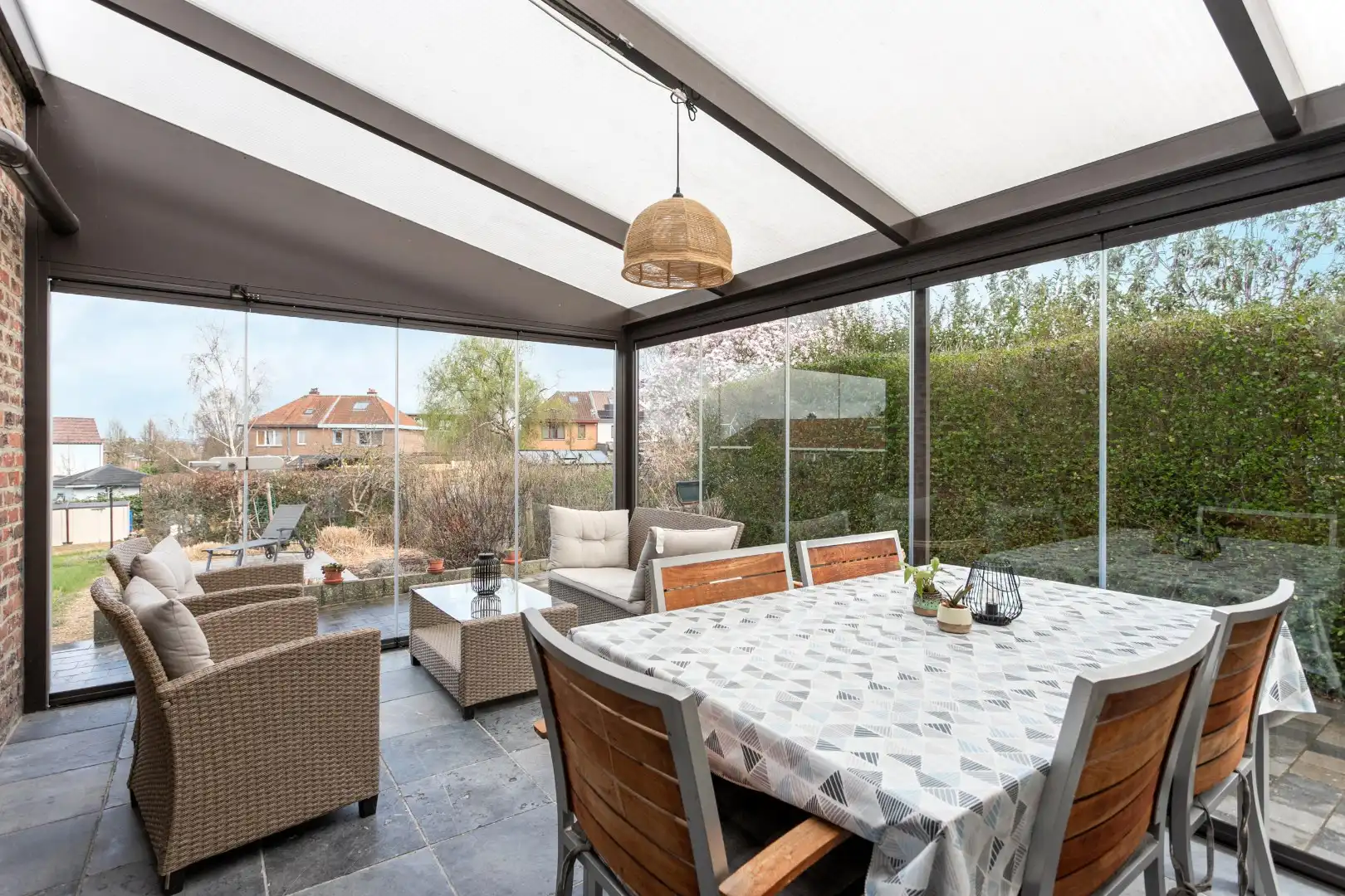 Instapklare gezinswoning met 3 slaapkamers, EPC C en ruime tuin in Buizingen foto 12