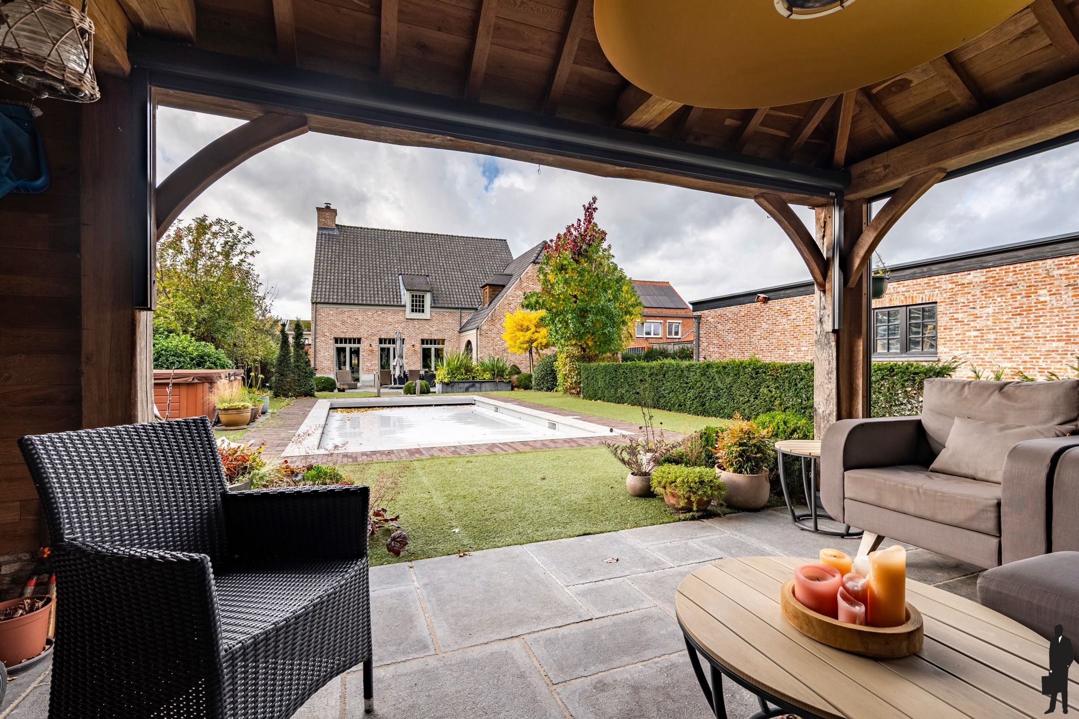 Luxevilla met zwembad, poolhouse, werkhuis en bos in Geel foto 3