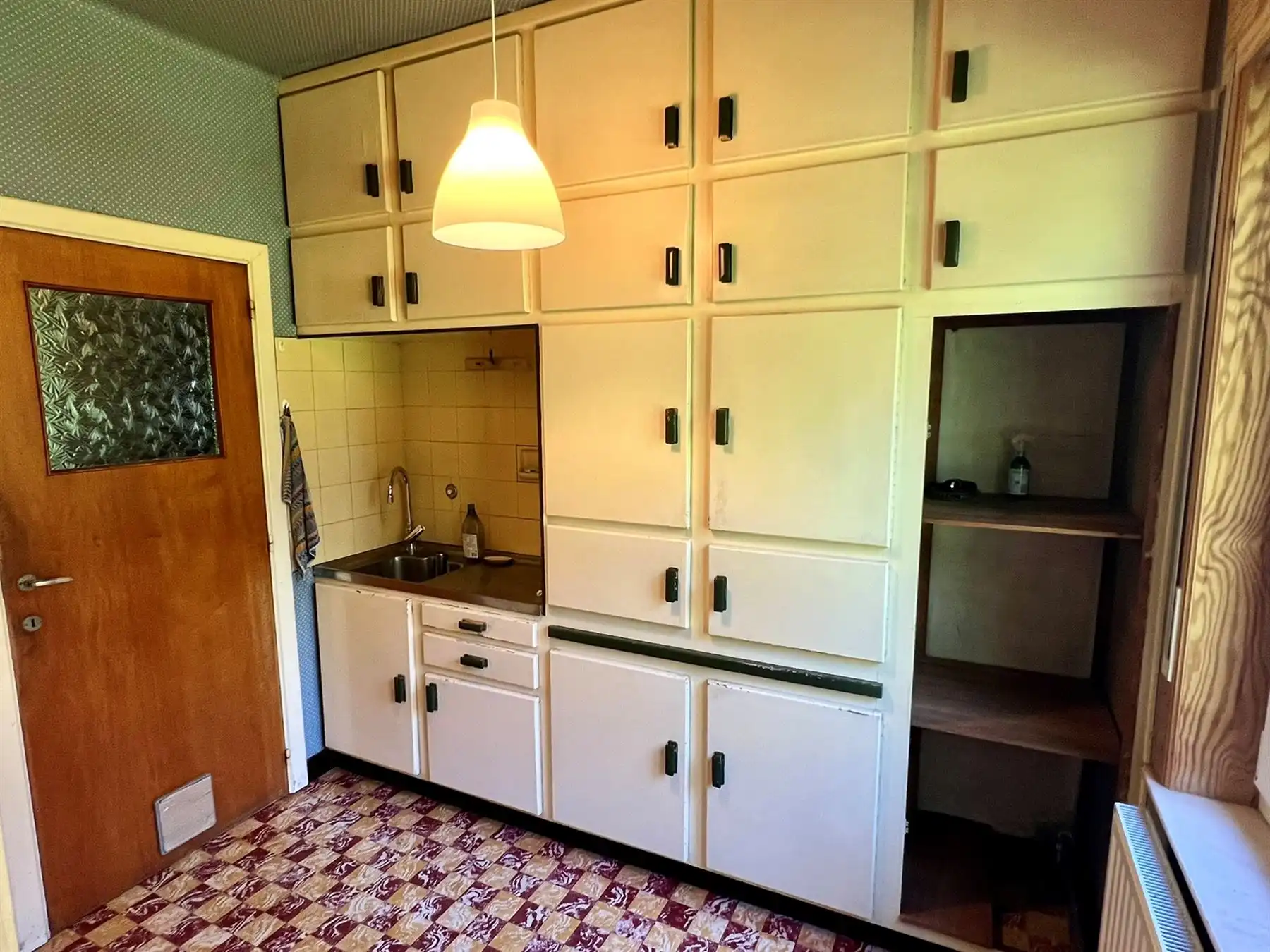 Ruime eigendom met woning, atelier en uitbreidingspotentieel  foto 3