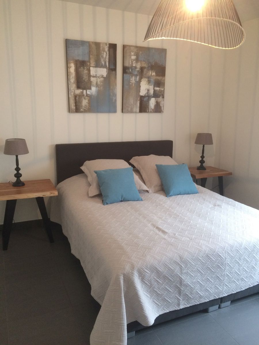 Bemeubeld appartement met één slaapkamer en autostaanplaats foto 10