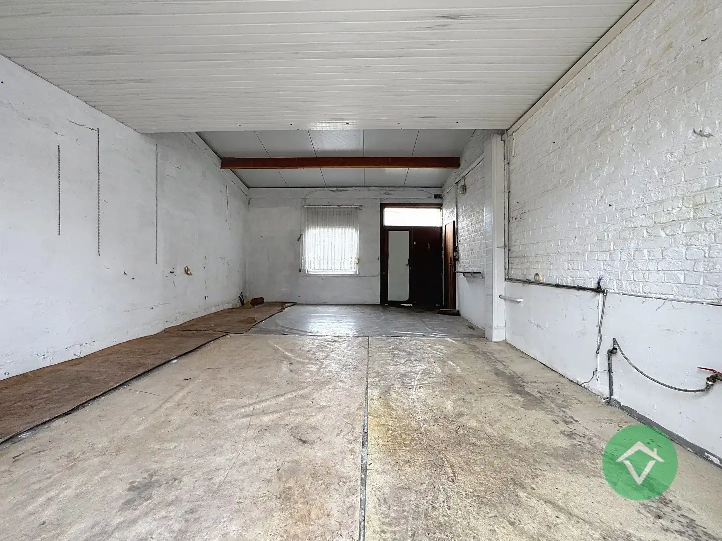 Woning met kleine loods te Gistel  foto 16