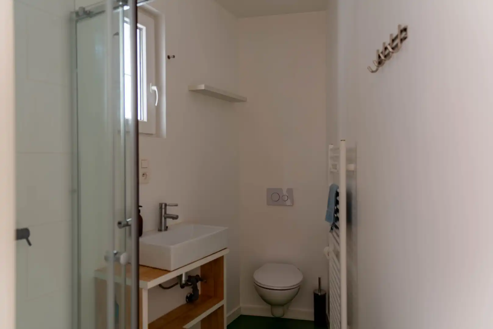 Lichtrijk hoekappartement in Borgerhout foto 12