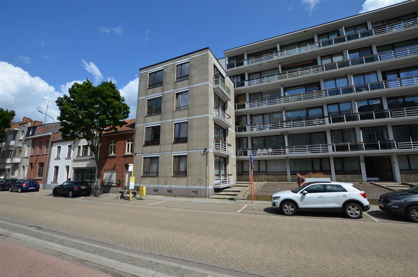 Gelijkvloers appartement met 2 slaapkamers in Hasselt foto {{pictureIndex}}