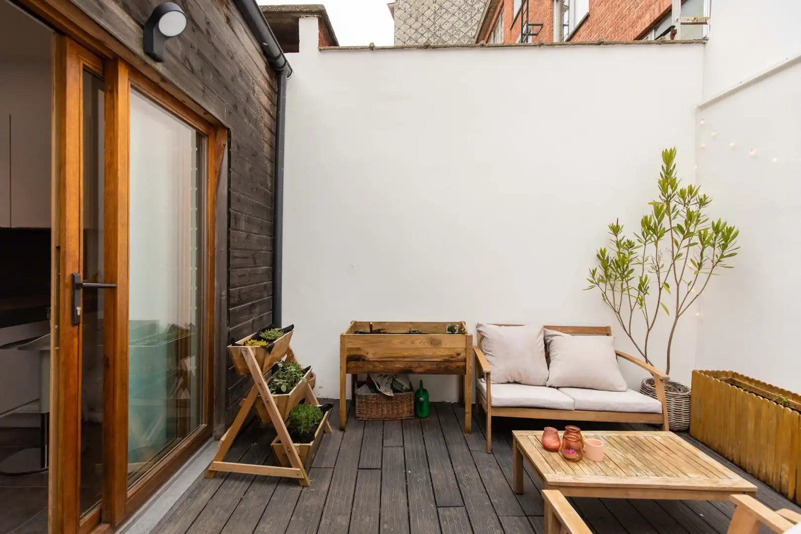 Instapklare woning met groot terras in de binnenstad foto 14