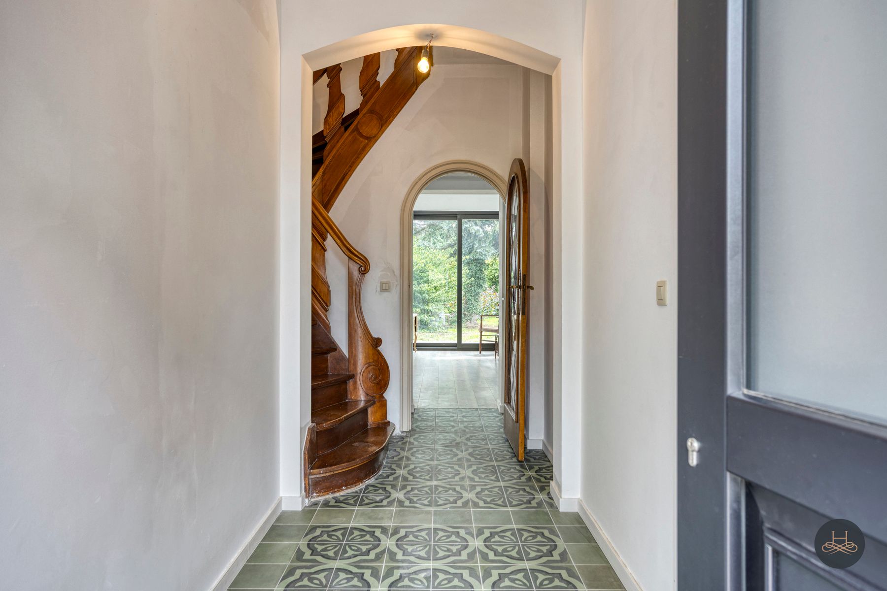 Pas gerenoveerde woning op een aangename locatie foto 3