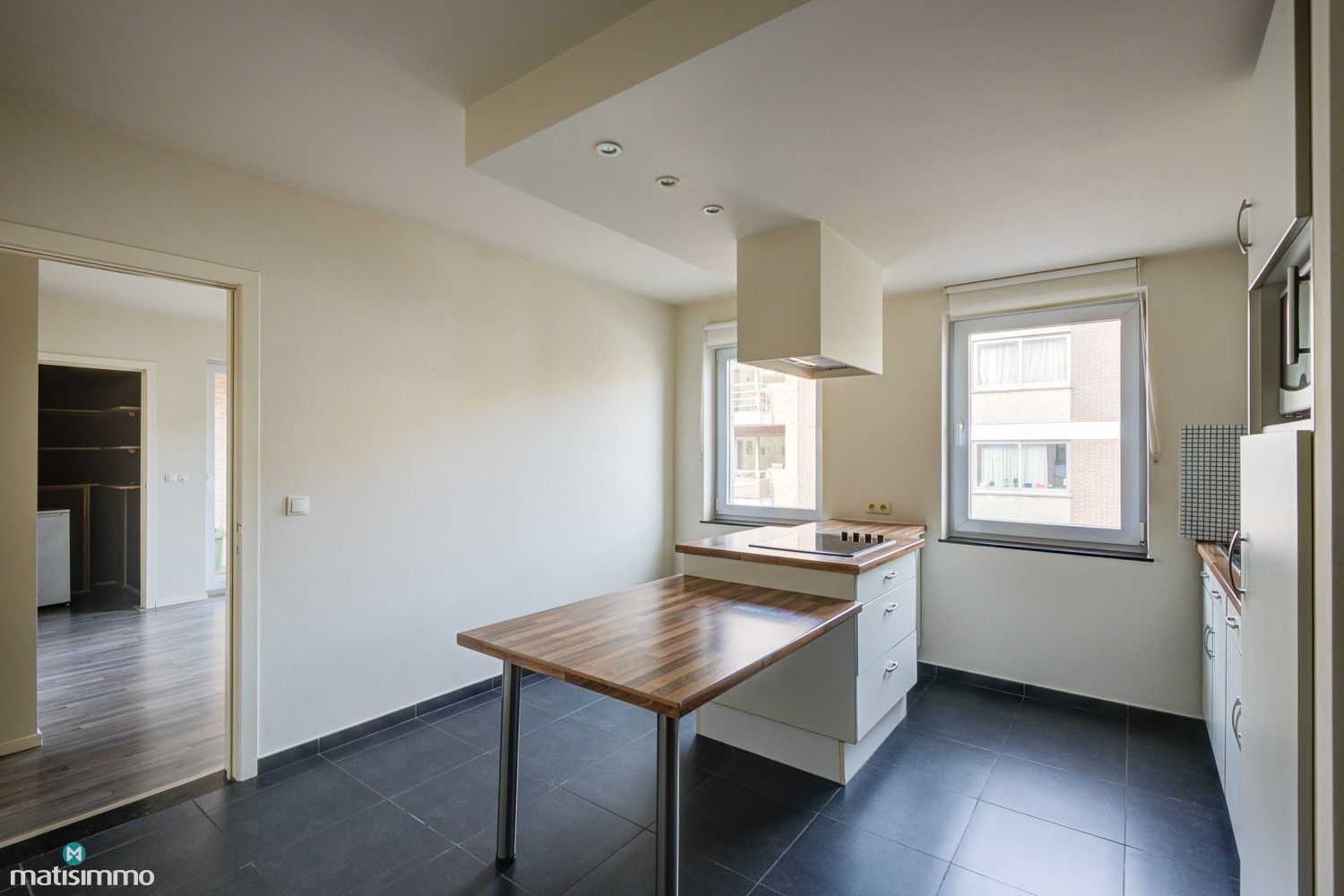 ENERGIEZUINIG EN INSTAPKLAAR APPARTEMENT MET 1 SLAAPKAMER EN LIFT IN HET CENTRUM VAN LANAKEN foto 9