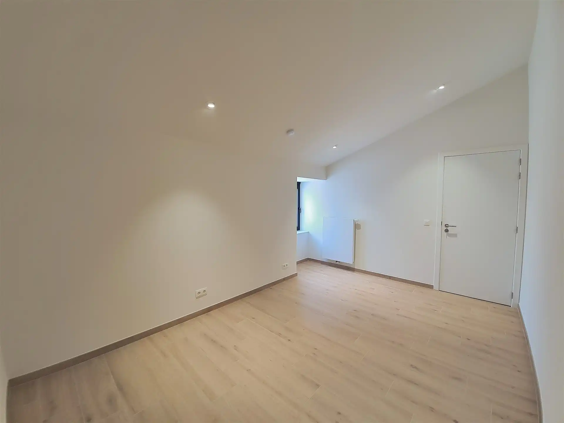 Nieuwbouw woning met 3 slaapkamers en tuin op toplocatie foto 13