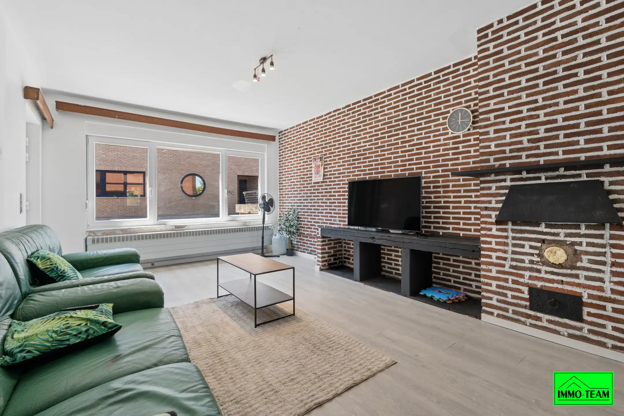 3-gevelwoning nabij Okegem dorp en station foto 6